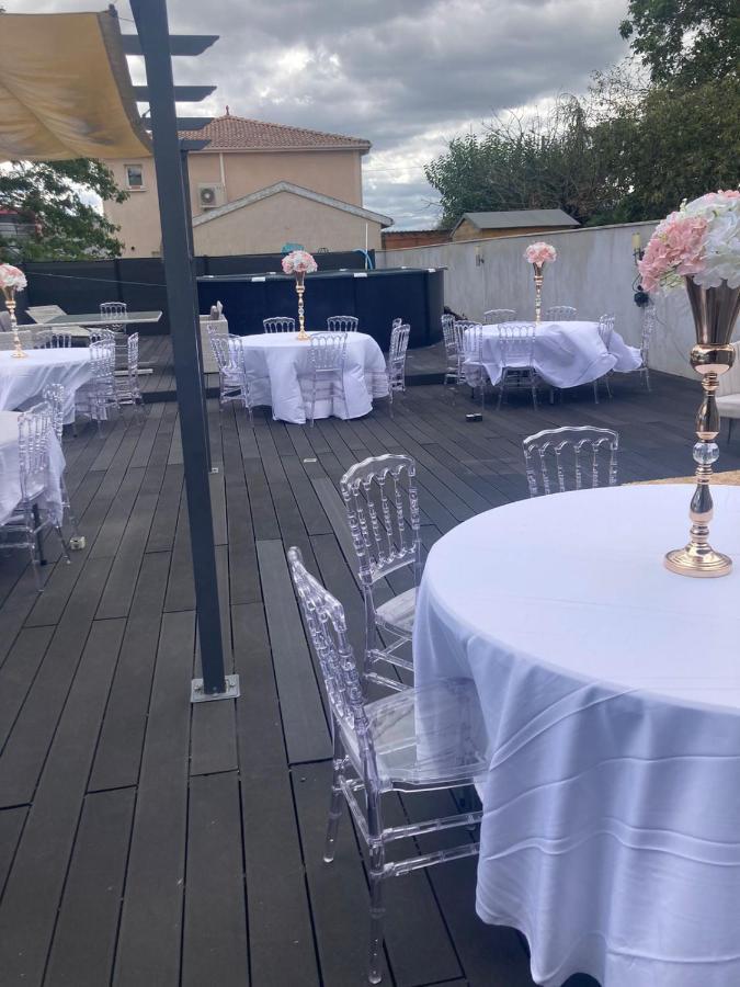 Appartamento Pavillon Bon Enfant Saint-Priest  Esterno foto