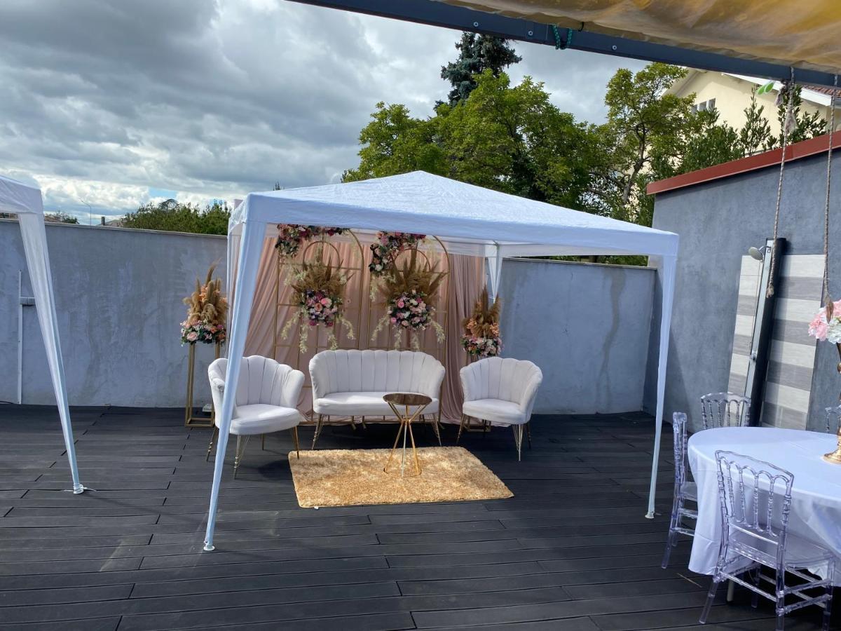 Appartamento Pavillon Bon Enfant Saint-Priest  Esterno foto